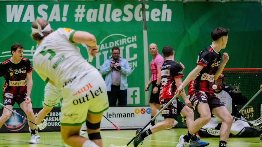 Neuer Bodenbelag für unsere Leidenschaft Unihockey!