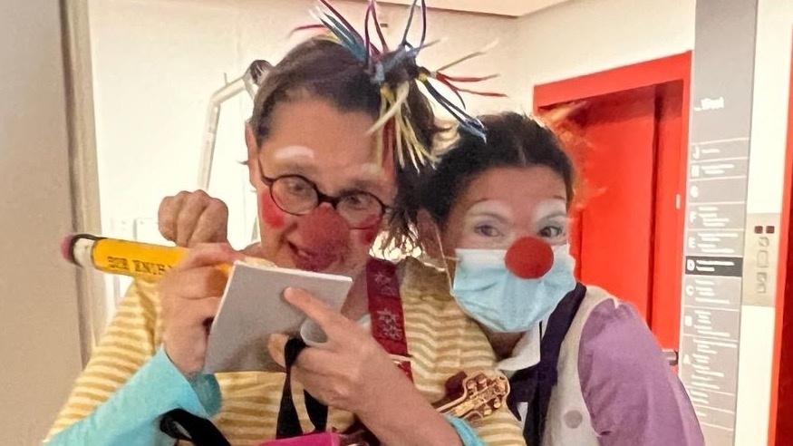 Clownbesuche für Erwachsene im Spital